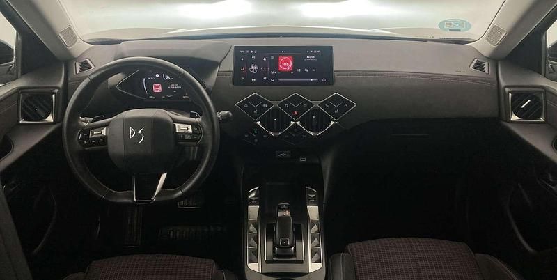 Usado DS Automobiles DS3 Crossback Performance 131 CV (96 kW) 2023 Blanco SUV