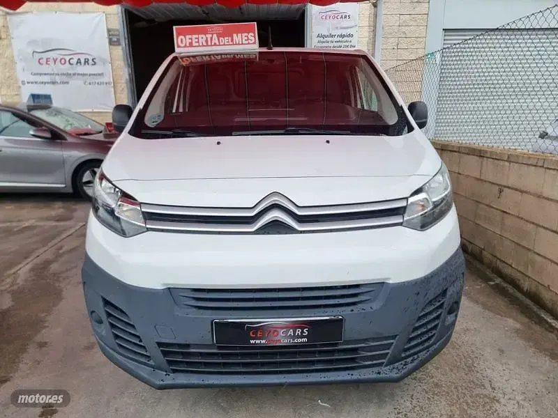 Usado Citroën Jumpy Comfort 120 CV (88 kW) 2020 Blanco Monovolumen