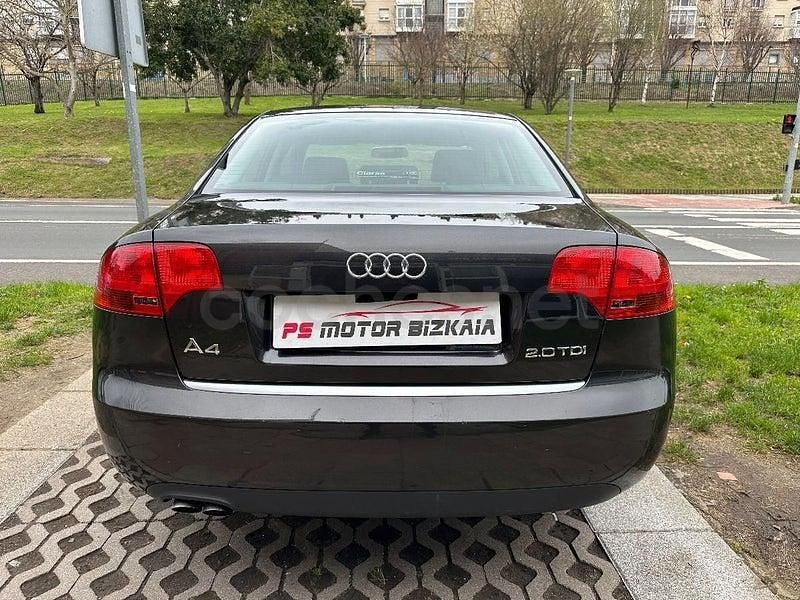 Usado Audi A4 140 CV (102 kW) 2007 Negro Berlina