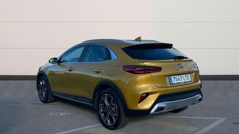 Usado Kia XCeed 143 CV (105 kW) 2021 Amarillo SUV