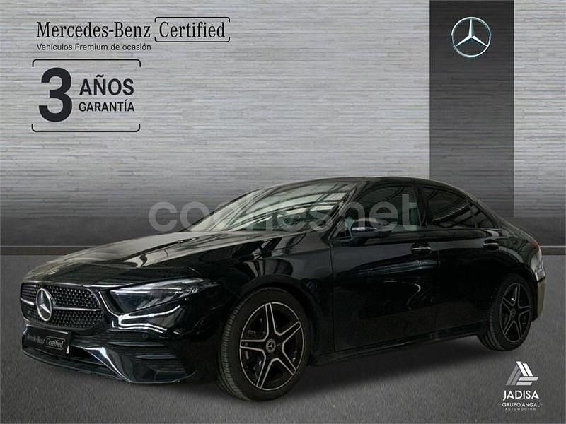 Negro Usado 2024 Mercedes A180 Berlina | 31.990 € (Precio justo) - Imagen 1/4