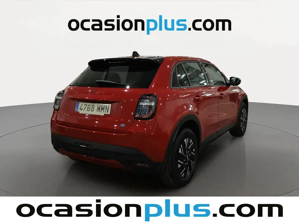 Usado Fiat 600 Red 114 kW (156 CV) 2023 Rojo SUV