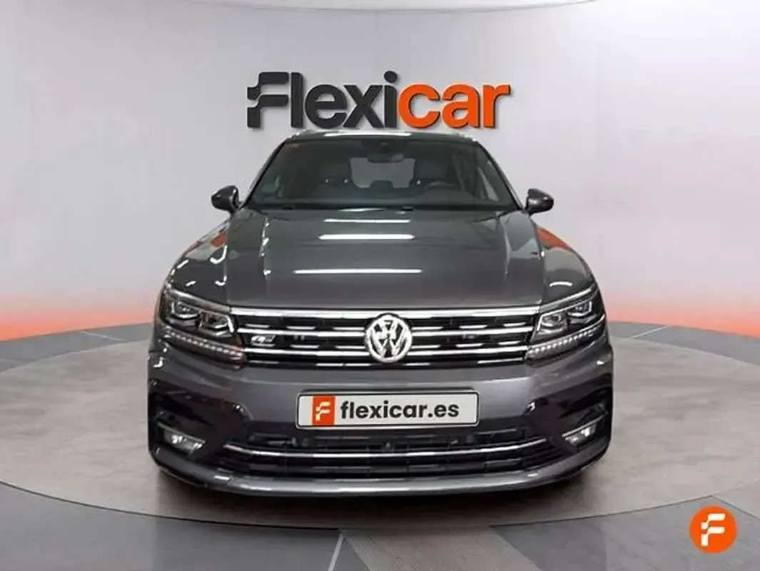 Usado VW Tiguan Sport 150 CV (110 kW) 2019 Gris SUV
