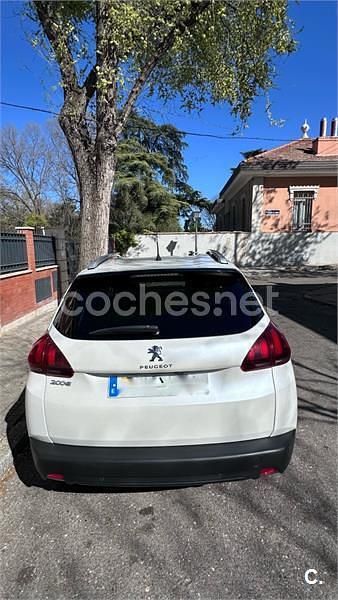 Usado Peugeot 2008 Style 100 CV (73 kW) 2018 Blanco SUV