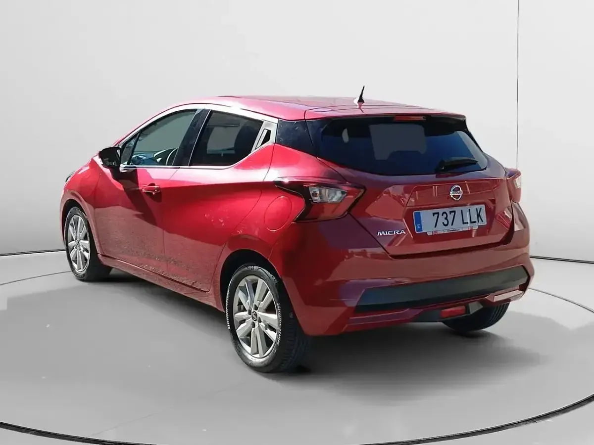 Usado Nissan Micra Acenta 102 CV (75 kW) 2019 Rojo Utilitario