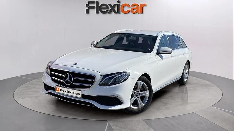 Usado Mercedes E200 160 CV (117 kW) 2019 Blanco Familiar