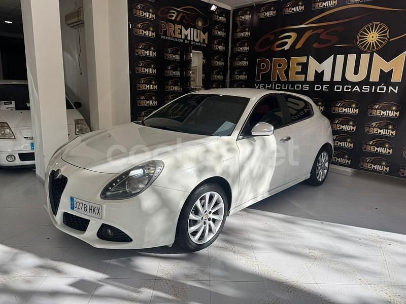 Blanco Usado 2012 Alfa Romeo Giulietta Progression Berlina | 6499 € (Precio justo) - Imagen 1/4