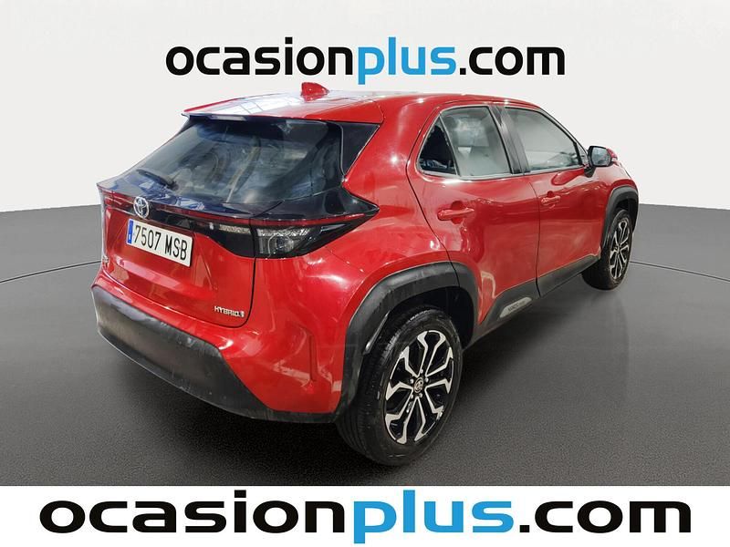 Usado Toyota Yaris Cross Active 116 CV (85 kW) 2024 Rojo SUV