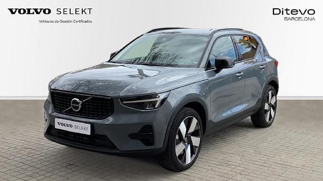 Gris Usado 2024 Volvo XC40 Plus SUV | 41.900 € (Caro) - Imagen 1/4