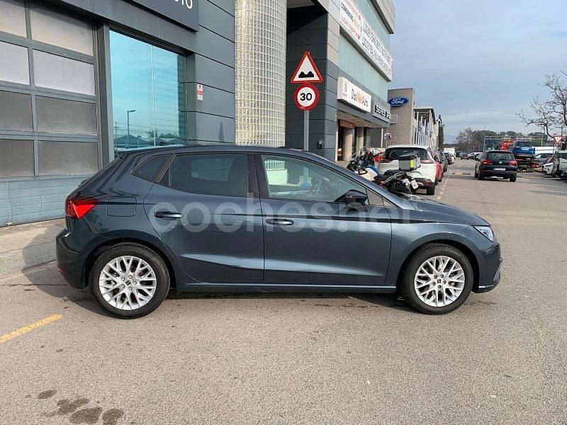 Usado Seat Ibiza FR 115 CV (84 kW) 2025 Gris / plata Berlina