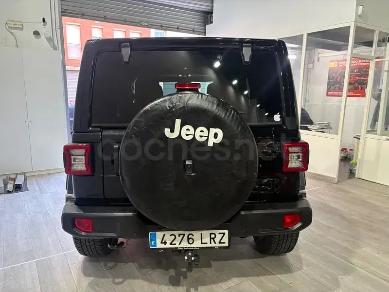 Usado Jeep Wrangler Sahara 270 CV (198 kW) 2021 Negro SUV