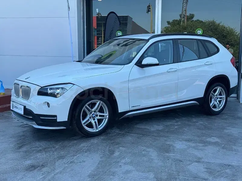 Usado BMW X1 Comfort Edition 150 CV (110 kW) 2015 Blanco SUV