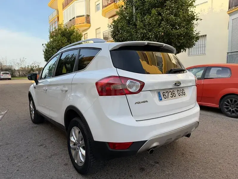 Usado Ford Kuga Titanium 140 CV (102 kW) 2010 Blanco SUV