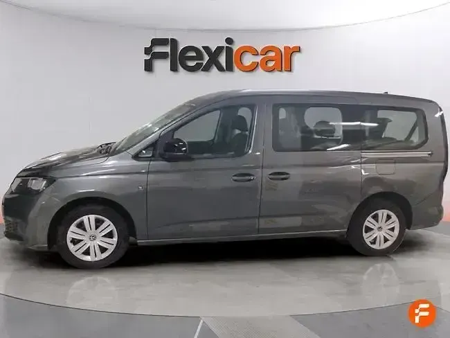 Usado VW Caddy Maxi 122 CV (89 kW) 2024 Gris / plata Monovolumen