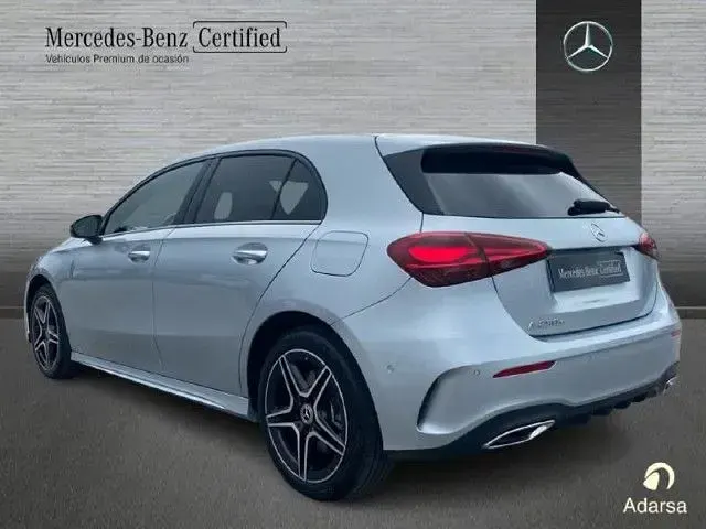 Usado Mercedes A250 218 CV (160 kW) 2025 Plata hightech Berlina