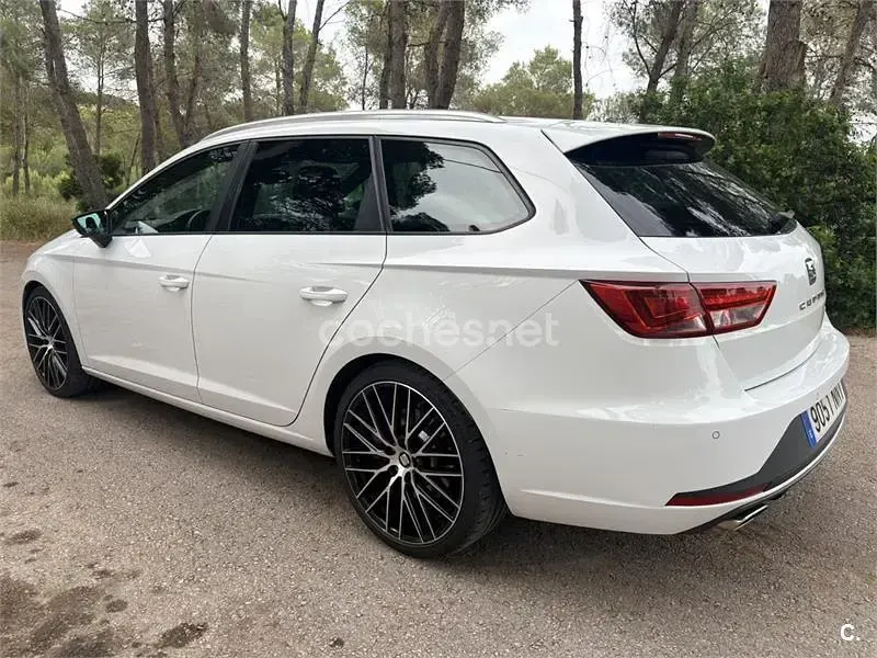 Usado Seat Leon CUPRA 280 CV (205 kW) 2015 Blanco Berlina