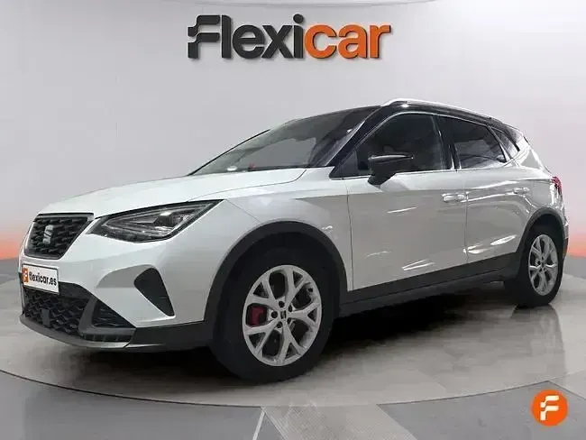 Używany Seat Arona FR 150 KM (110 kW) 2023 Biały SUV