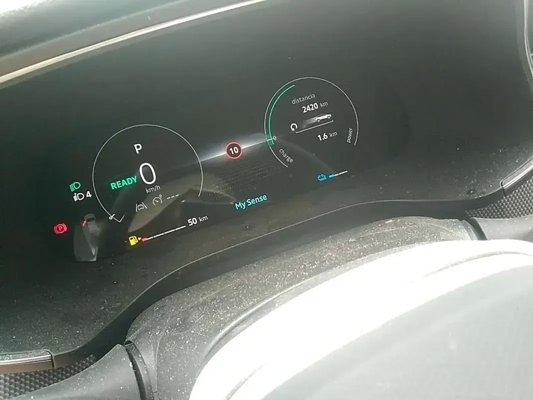 Usado Renault Arkana Techno 144 CV (105 kW) 2025 Gris SUV