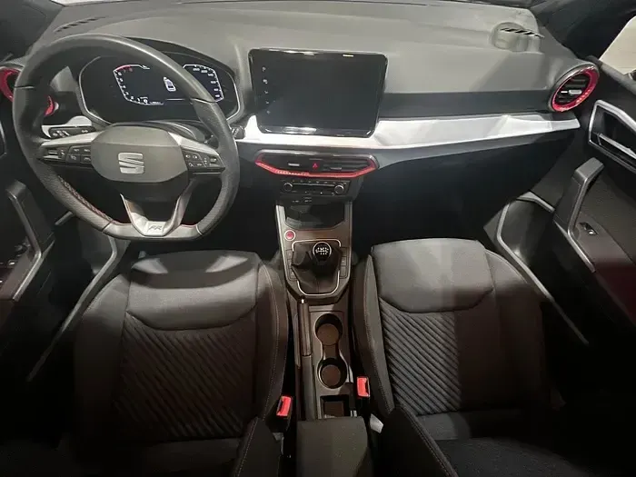 Usado Seat Ibiza FR 115 CV (84 kW) 2024 Azul Utilitario