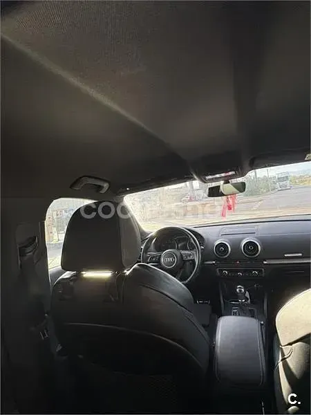 Usado Audi A3 150 CV (110 kW) 2019 Gris / plata Berlina