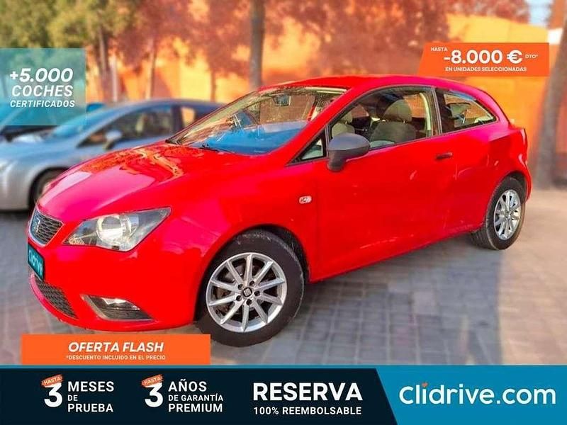 Usado Seat Ibiza Reference 64 CV (47 kW) 2014 Rojo Utilitario