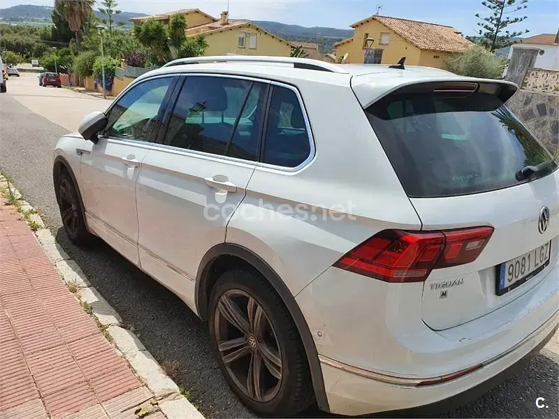 Usado VW Tiguan R-line 150 CV (110 kW) 2020 Blanco SUV
