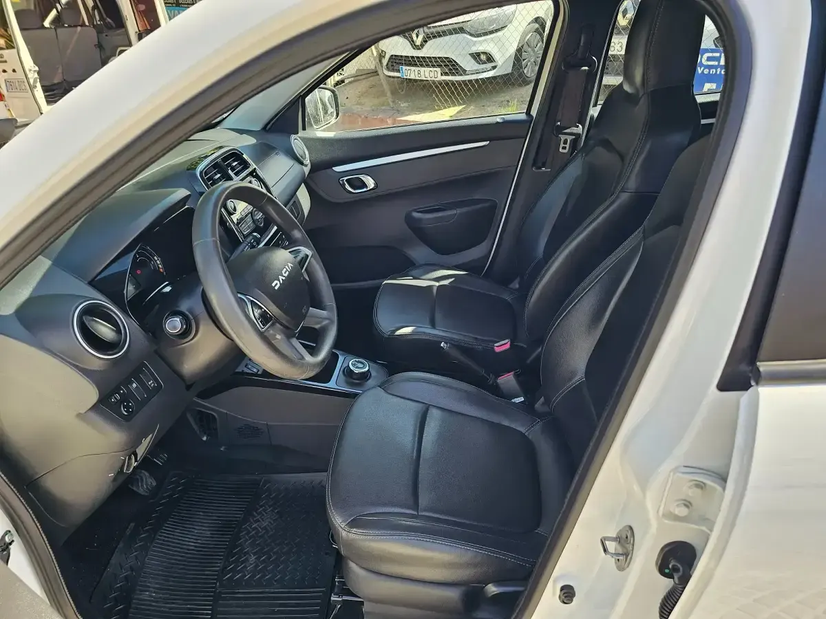 Usado Dacia Spring Business 33 kW (45 CV) 2023 Blanco Utilitario