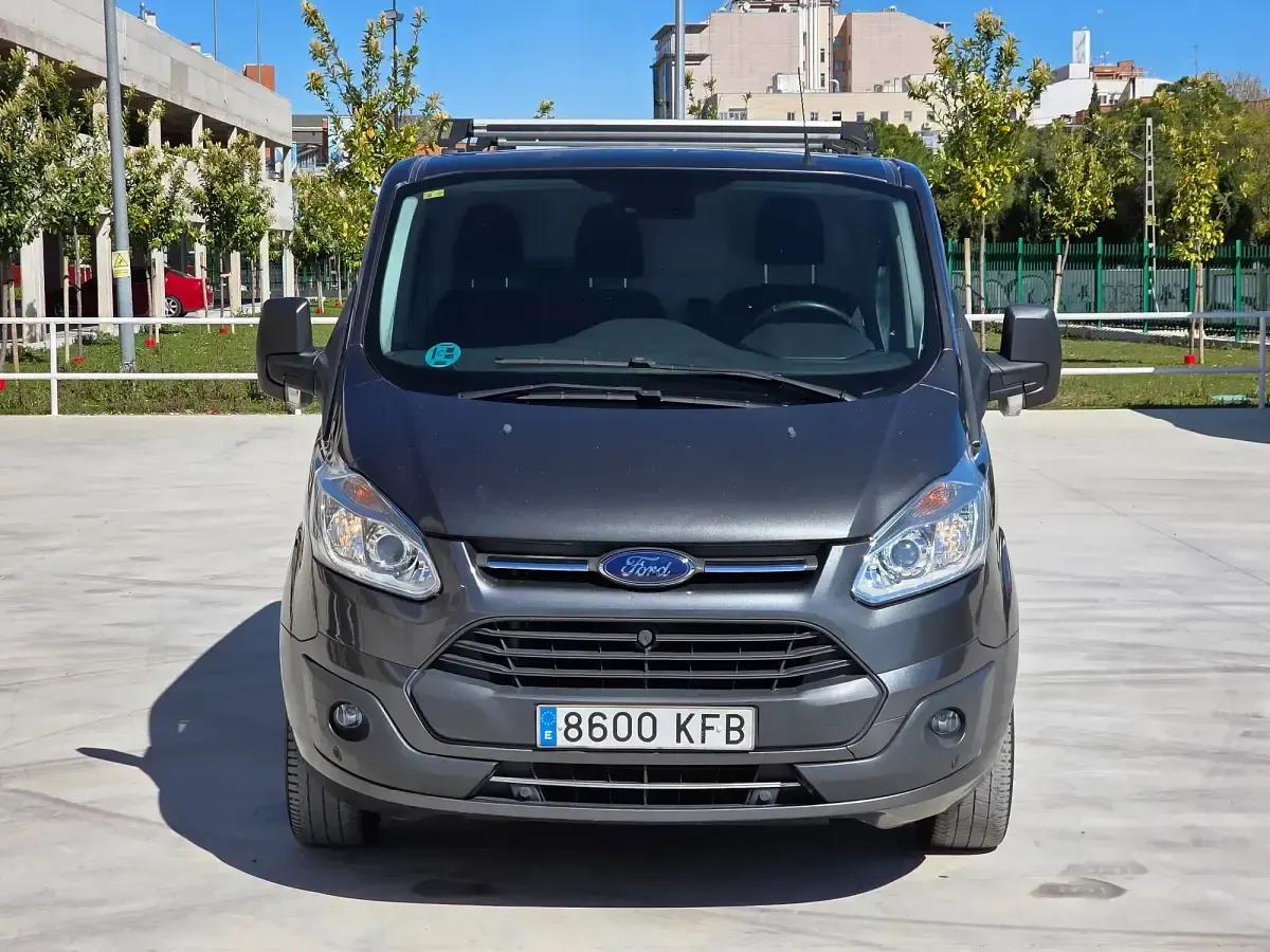 Usado Ford Transit Custom Trend 131 CV (96 kW) 2017 Gris Van