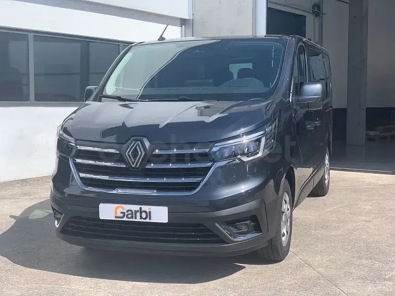 Usado Renault Trafic Equilibre 150 CV (110 kW) 2025 Gris / plata Monovolumen