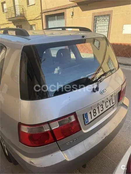 Usado Kia Carens EX 112 CV (82 kW) 2004 Gris / plata Monovolumen