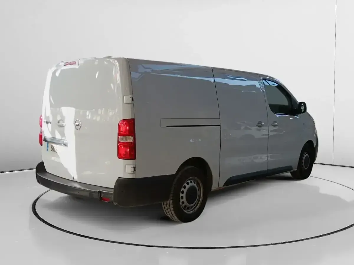 Usado Opel Vivaro-e Combi S 102 CV (75 kW) 2022 Blanco Monovolumen