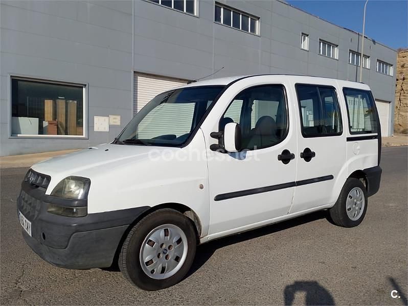 Blanco Usado 2009 Fiat Doblò Dynamic Monovolumen | 2600 € (Super precio) - Imagen 1/4