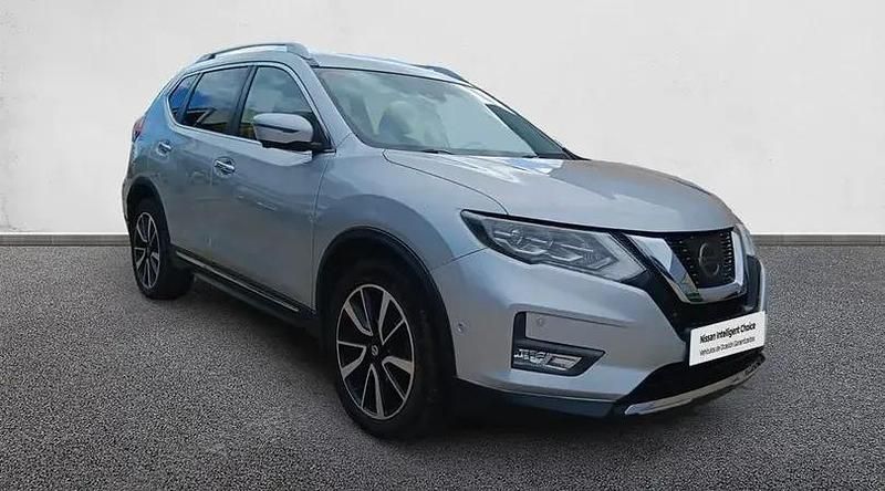 Usado Nissan X-Trail Tekna 177 CV (130 kW) 2018 Gris metalizado SUV