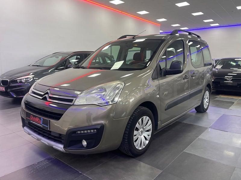 Usado Citroën Berlingo XTR 100 CV (73 kW) 2016 Beige Monovolumen