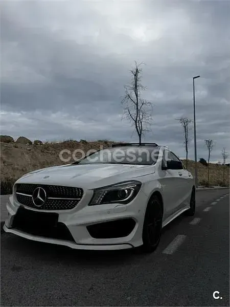 Usado Mercedes CLA200 AMG line 136 CV (100 kW) 2014 Blanco Berlina