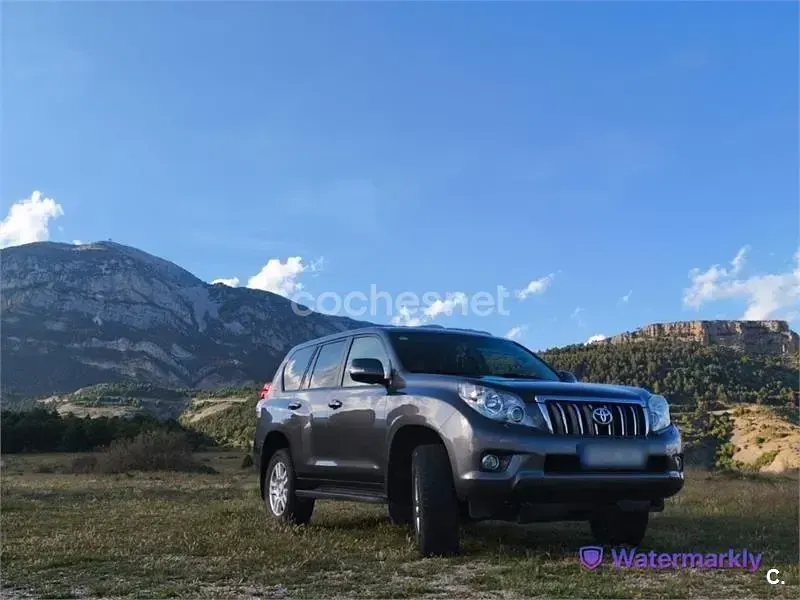 Usado Toyota Land Cruiser 190 CV (139 kW) 2012 Gris / plata SUV