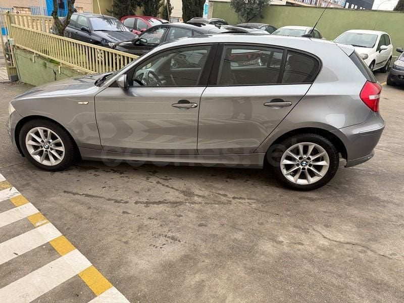 Usado BMW 116 122 CV (89 kW) 2009 Gris / plata Utilitario