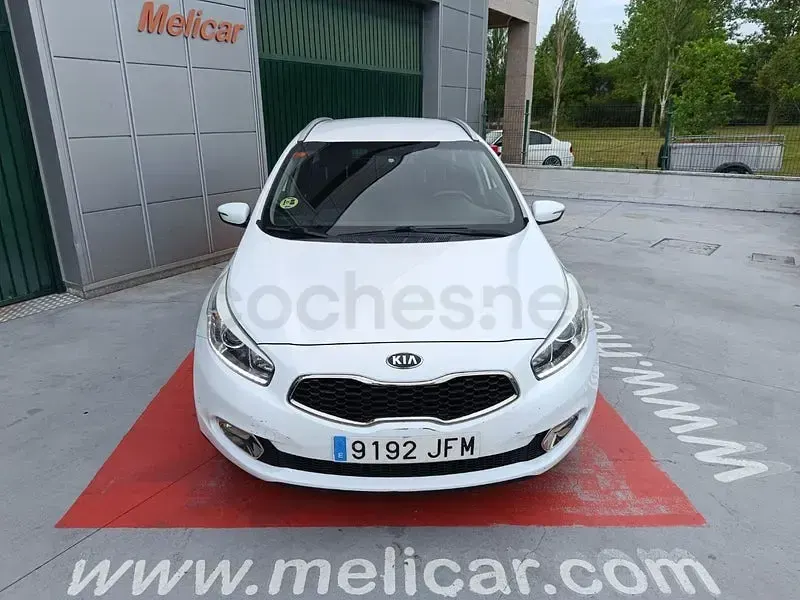 Usado Kia Ceed Sportswagon 128 CV (94 kW) 2015 Blanco Familiar