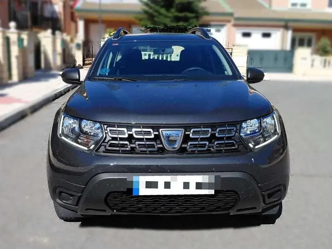 Usado Dacia Duster Comfort 116 CV (85 kW) 2021 Gris SUV