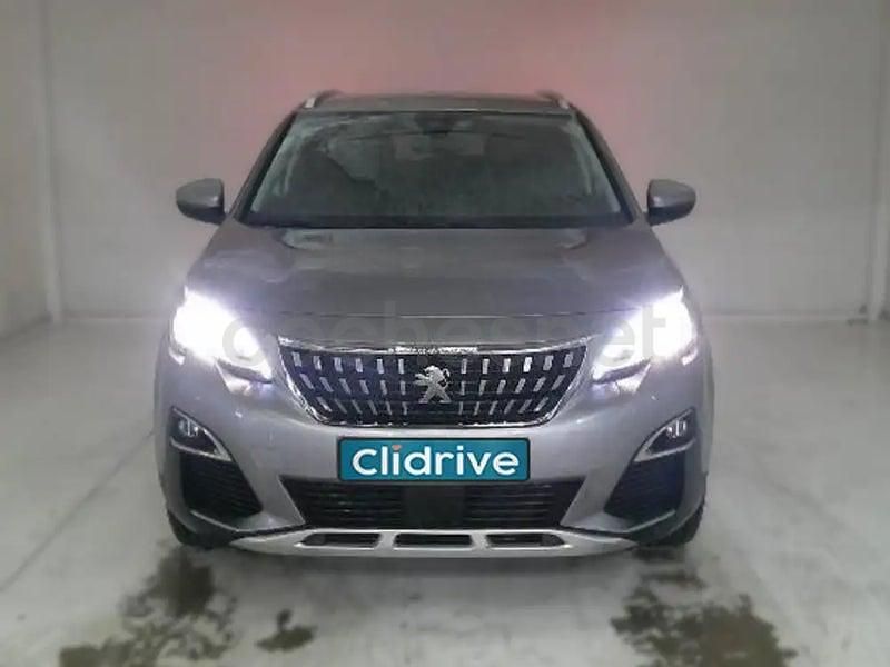 Usado Peugeot 3008 Allure 130 CV (95 kW) 2020 Gris / plata SUV