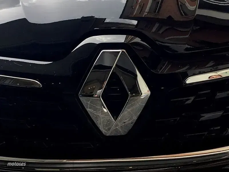 Usado Renault Arkana 140 CV (102 kW) 2023 Negro SUV