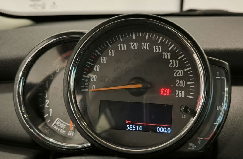 Usado Mini ONE 103 CV (75 kW) 2018 Rojo Utilitario