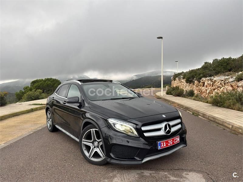 Usado Mercedes GLA180 AMG line 122 CV (89 kW) 2016 Negro SUV