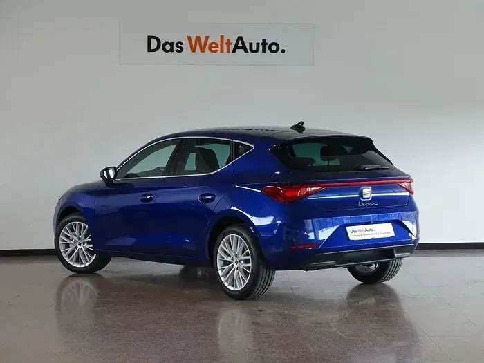 Begagnad Seat Leon XCELLENCE 150 HK (110 kW) 2020 Blå Halvkombi