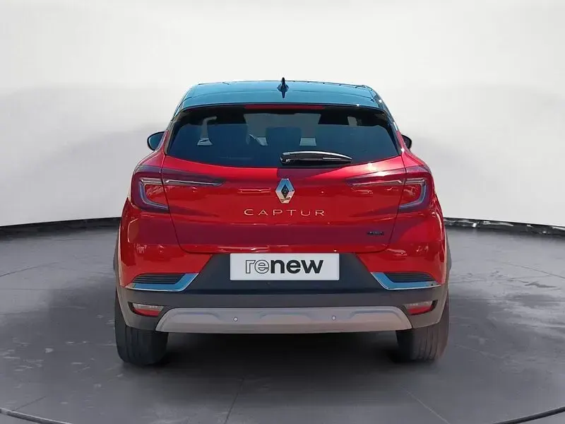 Usado Renault Captur Techno 145 CV (106 kW) 2023 Rojo SUV