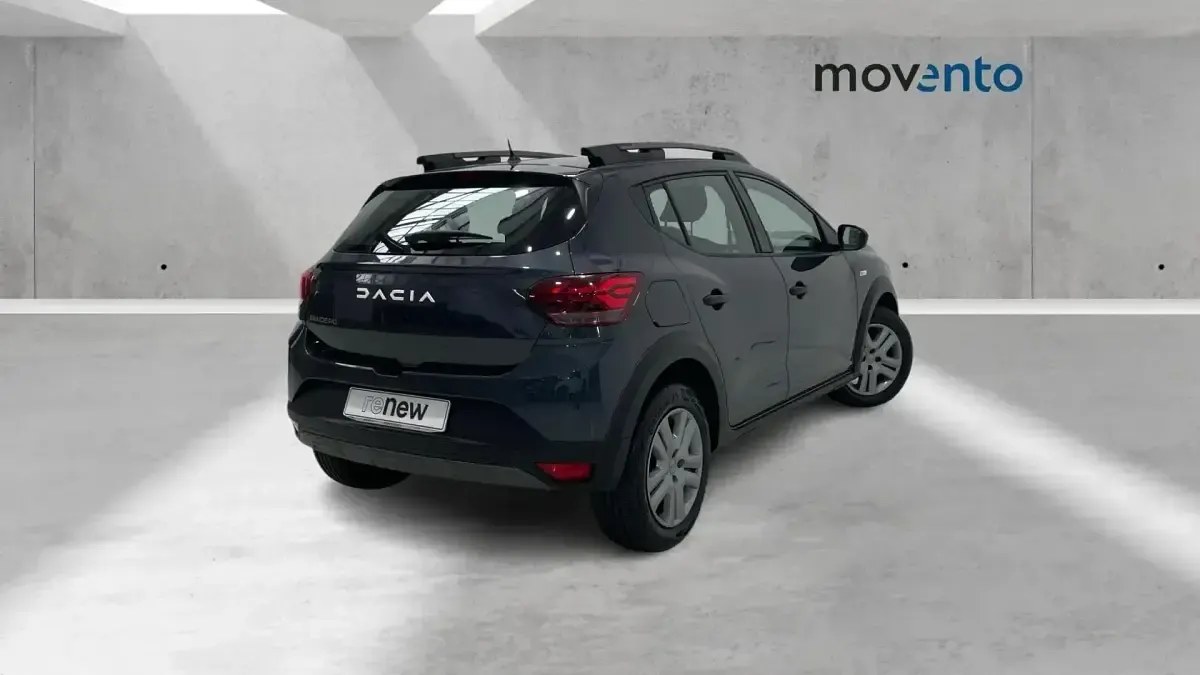 Usado Dacia Sandero Essentiel 101 CV (74 kW) 2023 Negro Berlina