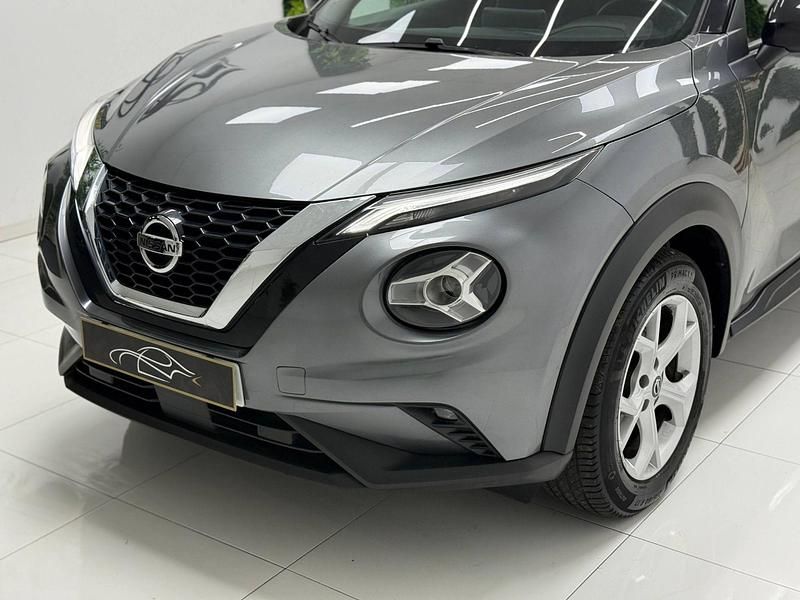 Usado Nissan Juke N-Connecta 114 CV (83 kW) 2021 Gris SUV