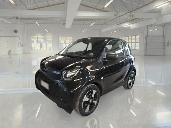 Usado Smart ForTwo Electric Drive 59 kW (81 CV) 2023 Negro Descapotable