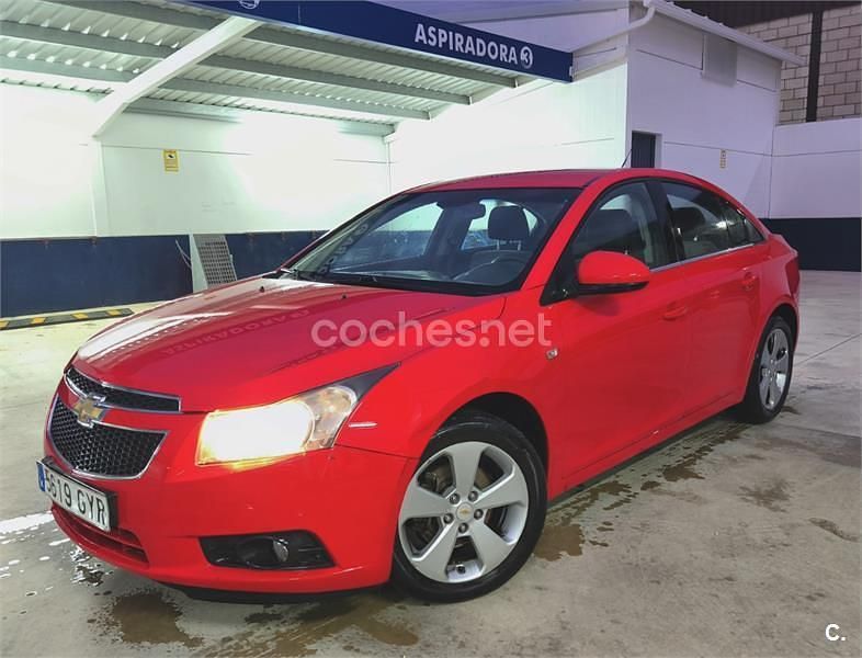 Usado Chevrolet Cruze LS 150 CV (110 kW) 2010 Rojo Berlina
