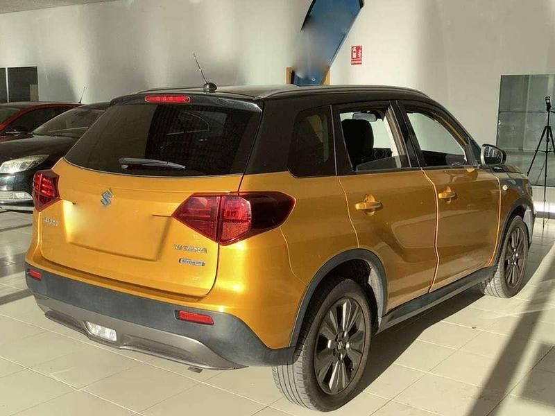 Usado Suzuki Vitara 129 CV (94 kW) 2021 Naranja SUV